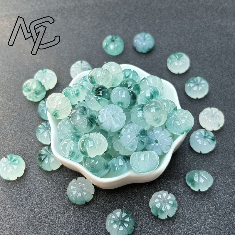 10 stks Een Groene Jade Pompoe - Men Accessories Earrings recensie en prijs