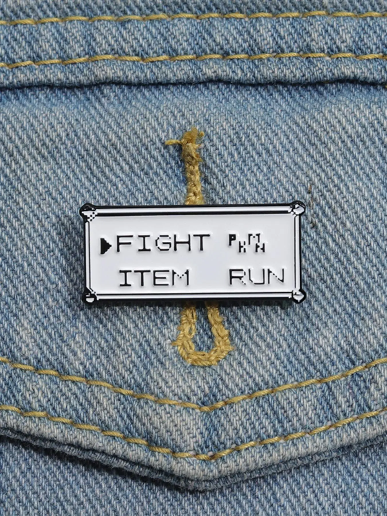Broche met letterpatroon, broc - Men Accessories All recensie en prijs