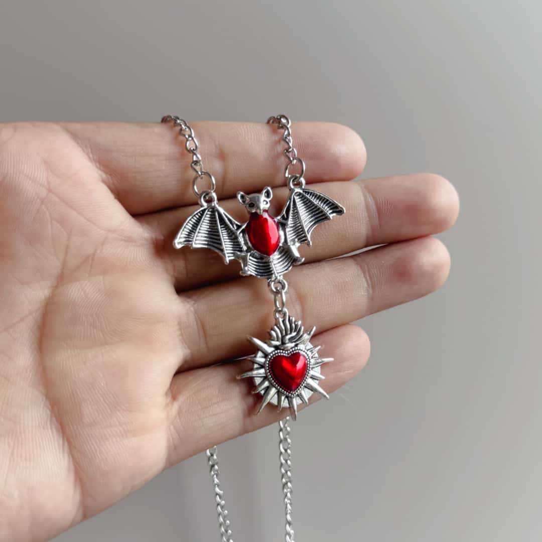 Spike Heart Bat ketting, gotis - Men'S Victorian Accessories recensie en prijs